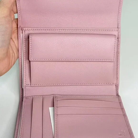 Gucci Pink Leather Small Wallet Elegant with Classic Logo Design Compact - Picture 8 of 8